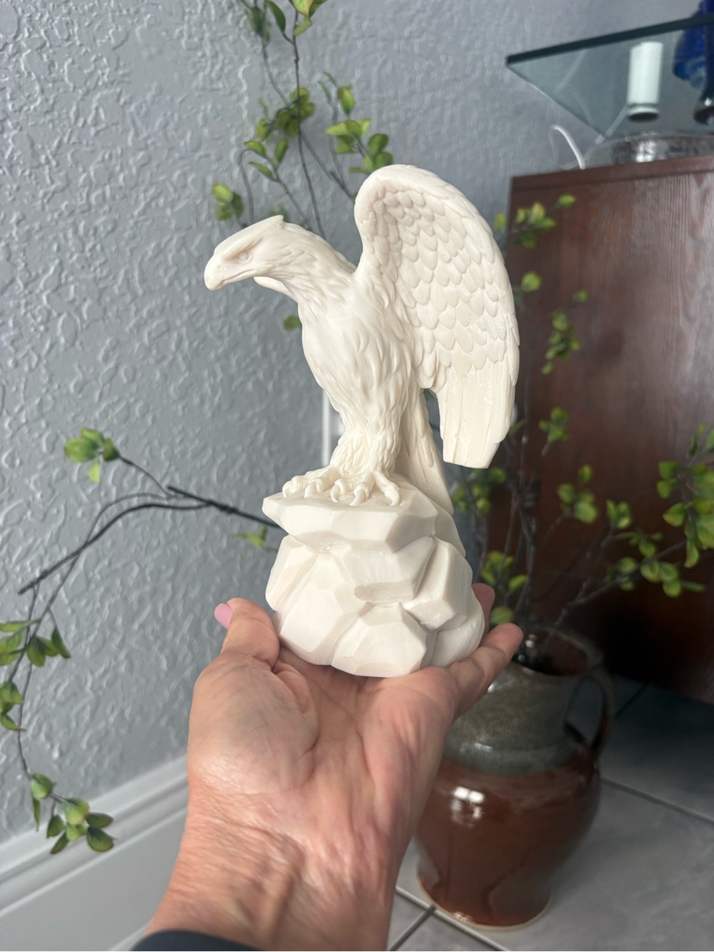 Elegant White Alabasters Eagle Sculpture on a rock for Home Art